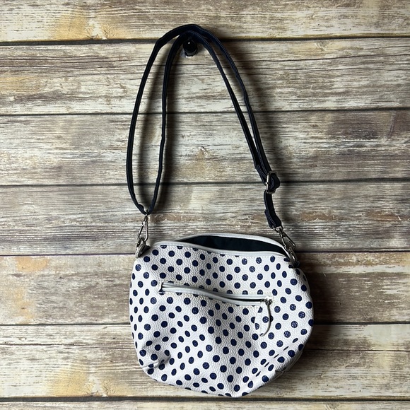 Imoshion bag purse white with blue dots adjustable shoulder strap like new - Picture 2 of 6